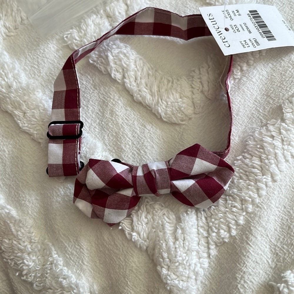 Bnwt bow tie